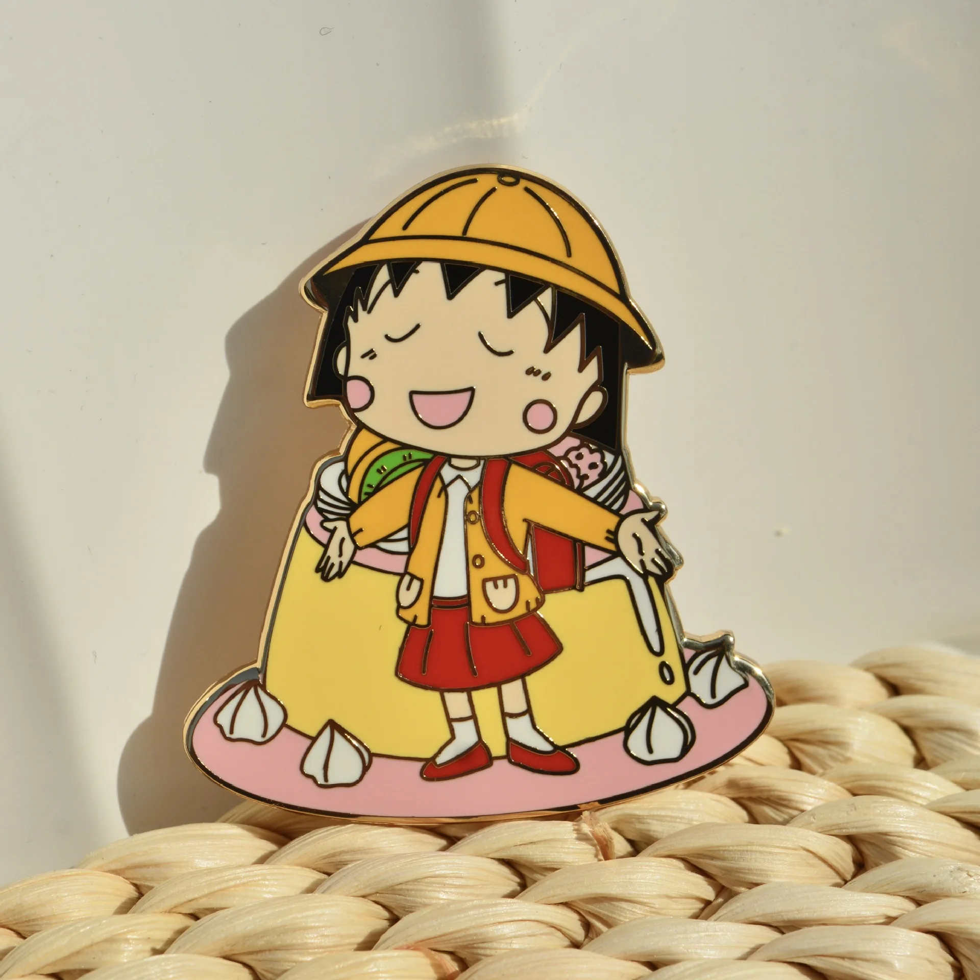 Chibi Maruko Chan Brooch Pudding Cake Maruko Imitation Enamel Metal Badge Japanese Anime Cute Backpack Accessories