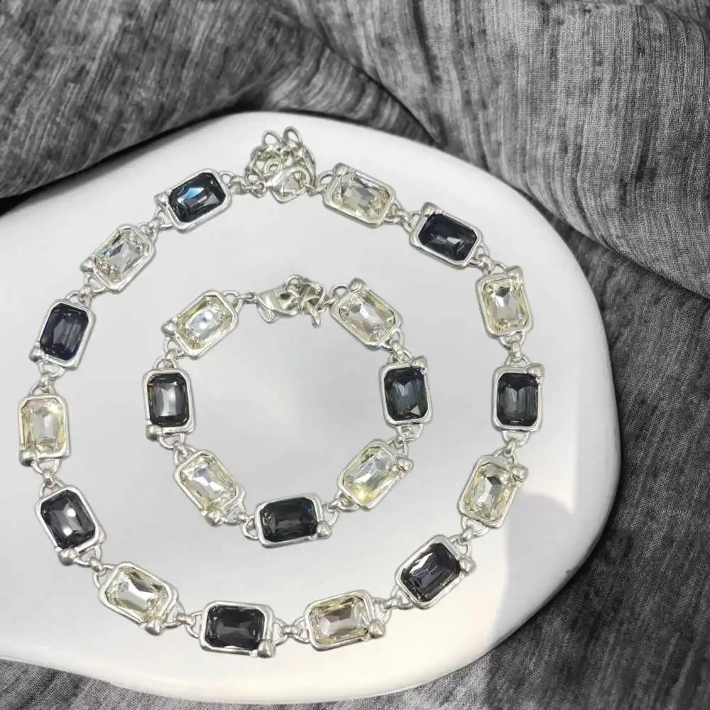 2026 Spain Light Luxury Black and White Double Color Crystal Bracelet Necklace Jewelry Two Piece Set Banquet Gift