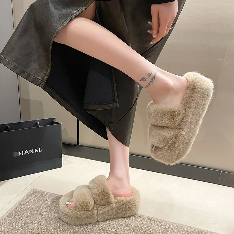 House Slippers Platform Room Shoes Big Size Low Luxury Slides Slipers Women Massage Flat Soft Designer 2024 PU Rome Hoof Heels R