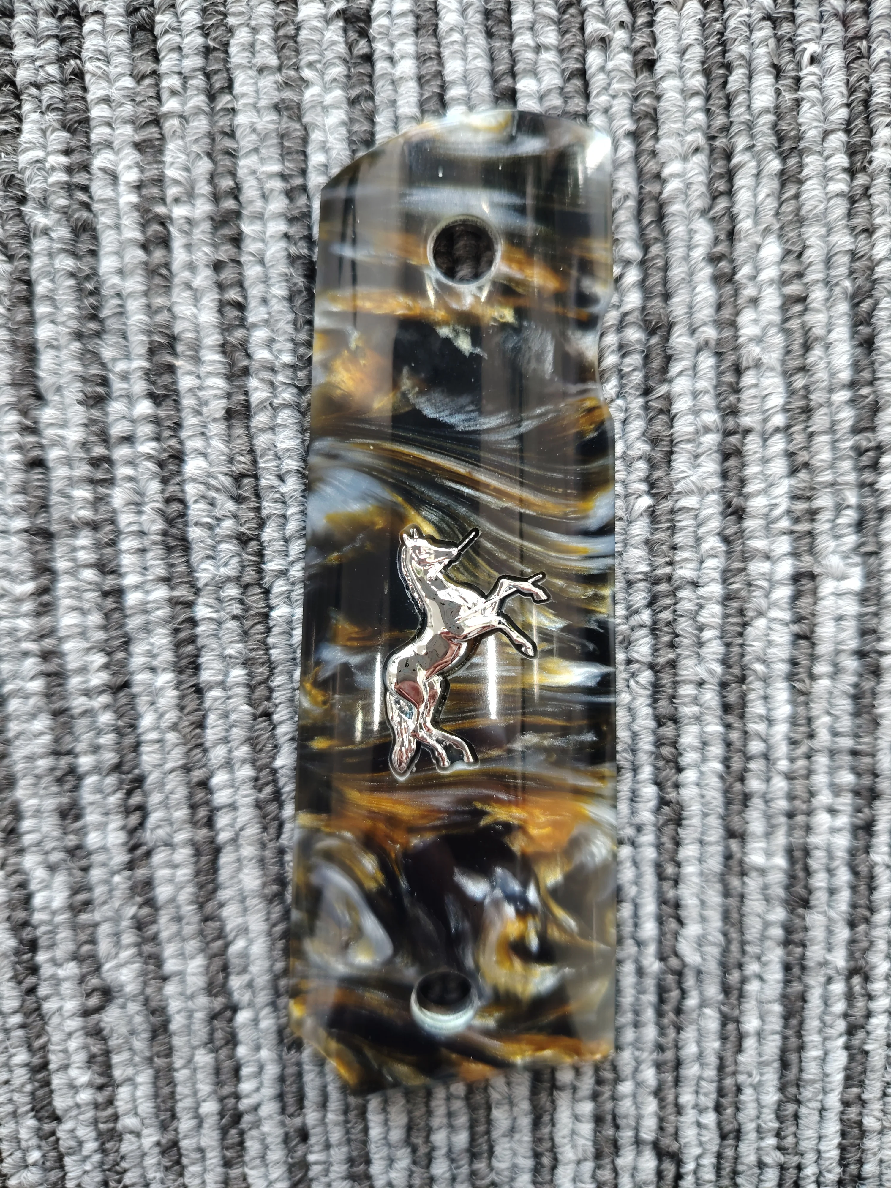 1911 Grips Full Size, goudbruine parelmoer met zilveren paard, geschikt voor Colt, Kimber, Springfield, Remington, Rock Island, Government Commander