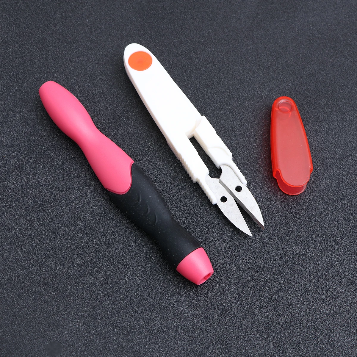 

38Pcs Lighted Crochet Hooks Set LED Knitting Needles Craft Tools Scissors Row Counter Stitch Maker Yarn DIY LED Crochet Hooks