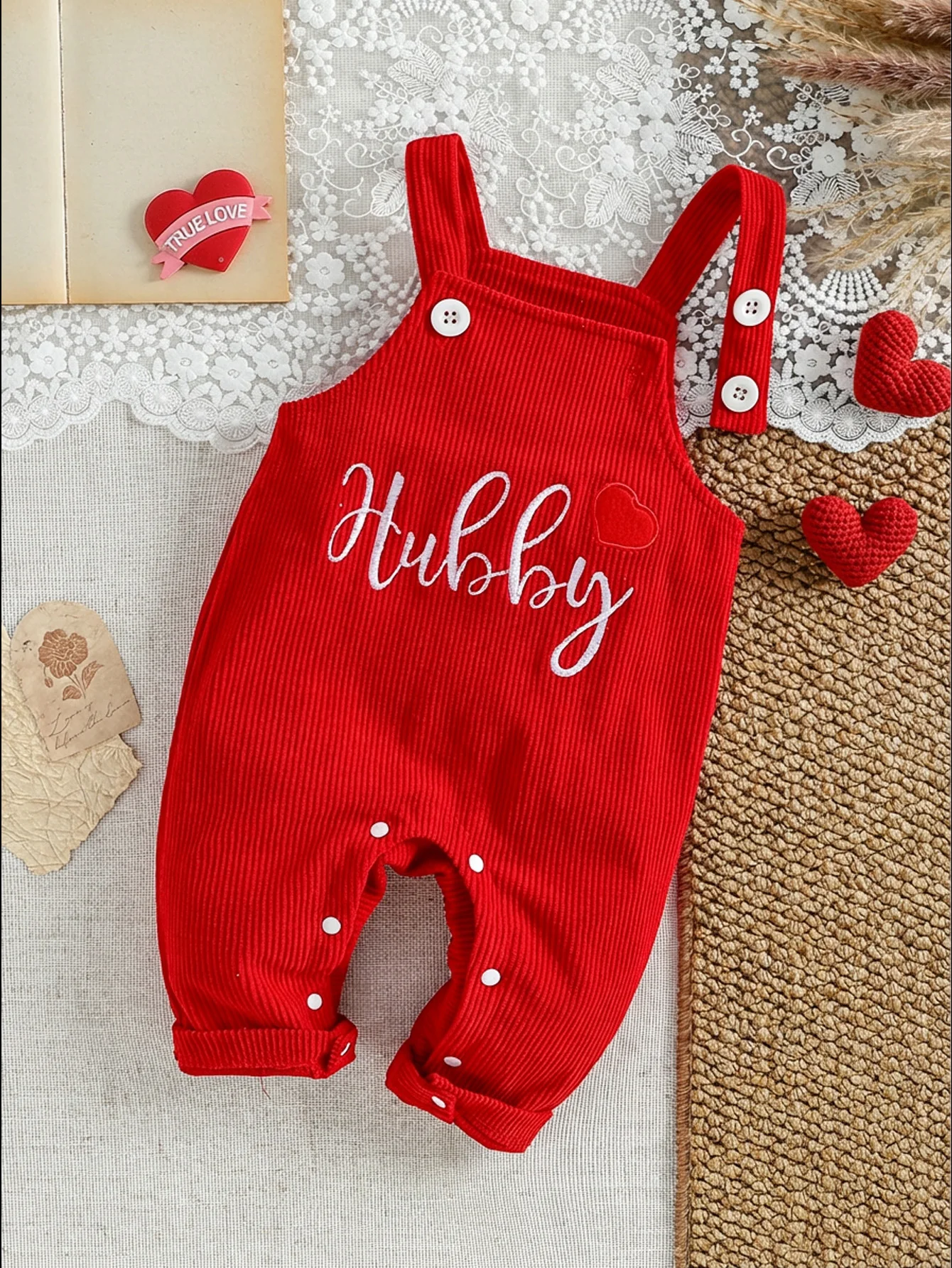 Four-Season Red Overalls for Both Boys and Girls, with Heart Prints, Versatile and Cute, Suitable for Various Outings and Activities