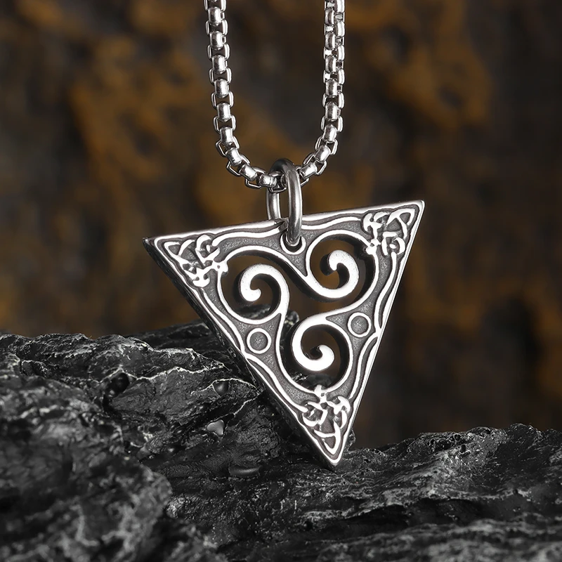 Vintage Nordic Viking Celtic Knot Triangle Pendant Necklace for Men Women Slavic Lucky Amulet Jewelry Gift