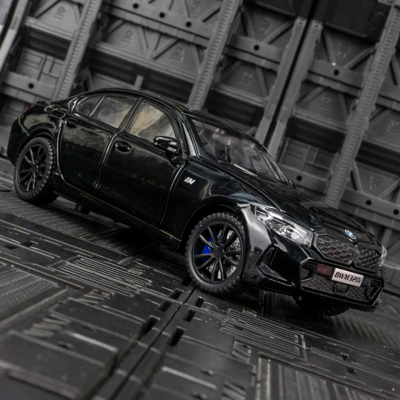 1:32 BMW M320i adornos de modelo de coche de aleación puertas de juguete acústico-ópticas extraíbles y maletero del capó se pueden abrir