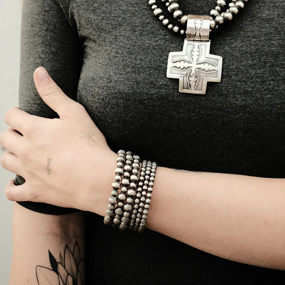 Yumfeel New Navajo Pearl Triple Layer Beaded Bracelet Western Style Vintage Cowgirl Heart Charm Bangles