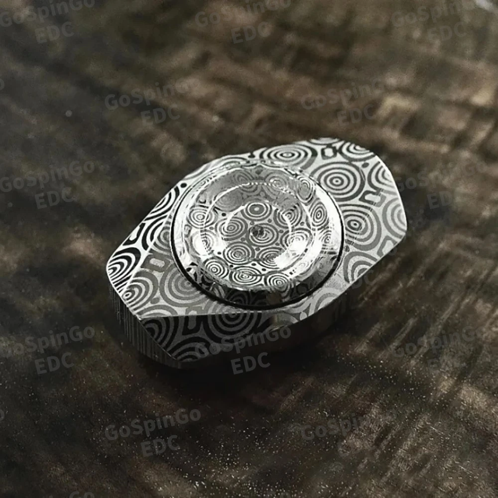 سبينر فيدجيت EDC روبلاي سليم داماستيل من هايبيرنيشن جوس، سبينر فيدجيت ذو شفرتين، ألعاب حسية للبالغين