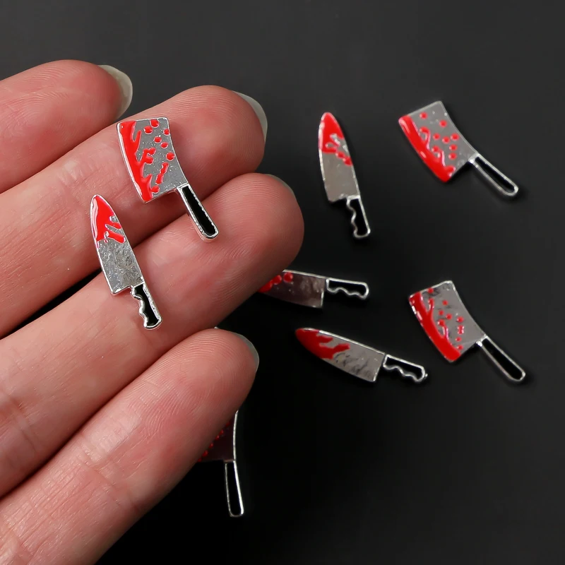 10Pcs Halloween Blood Knife Nail Charms 3D Punk Metal Horror Snake/Pająk/Cross Nail Rhinestone Gems Manicure Decorations