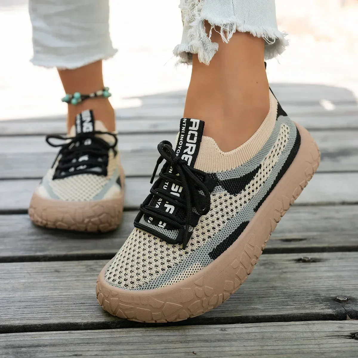 Damen-Strick-Sneaker mit Flying-Weave-Struktur, Schnürung, dicker Sohle, rutschfest, atmungsaktives Mesh, Outdoor-Walking-Freizeitschuhe – Detail 1