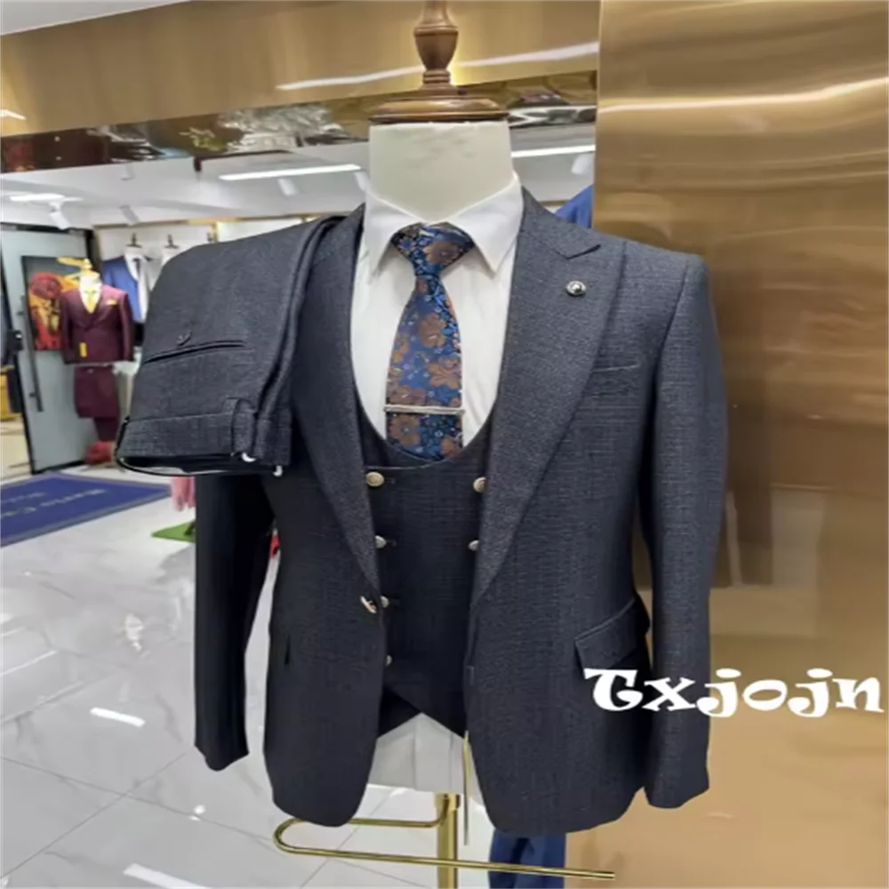 

Classic Peak Lapel Men's Suits 3 Pieces For Business Activities Handsome Regular Fit Tuxedo Wedding Groom Outfit Customized