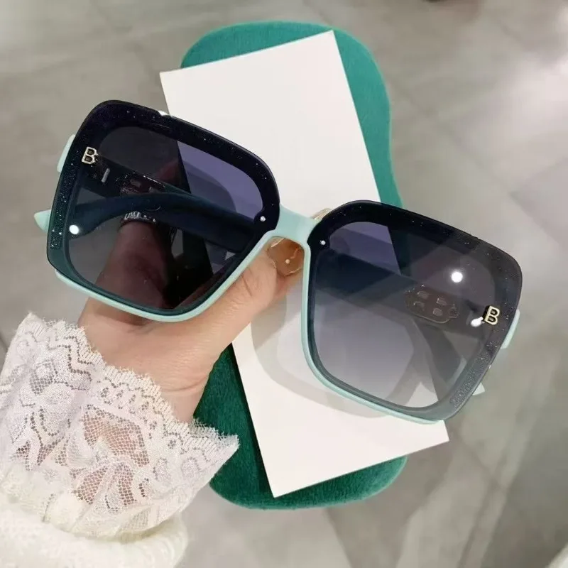 

​​2025 Oversized Glitter UV400 Sunglasses, Luxury Fashion Face Slimming for Street Chic & Daily Wear​​