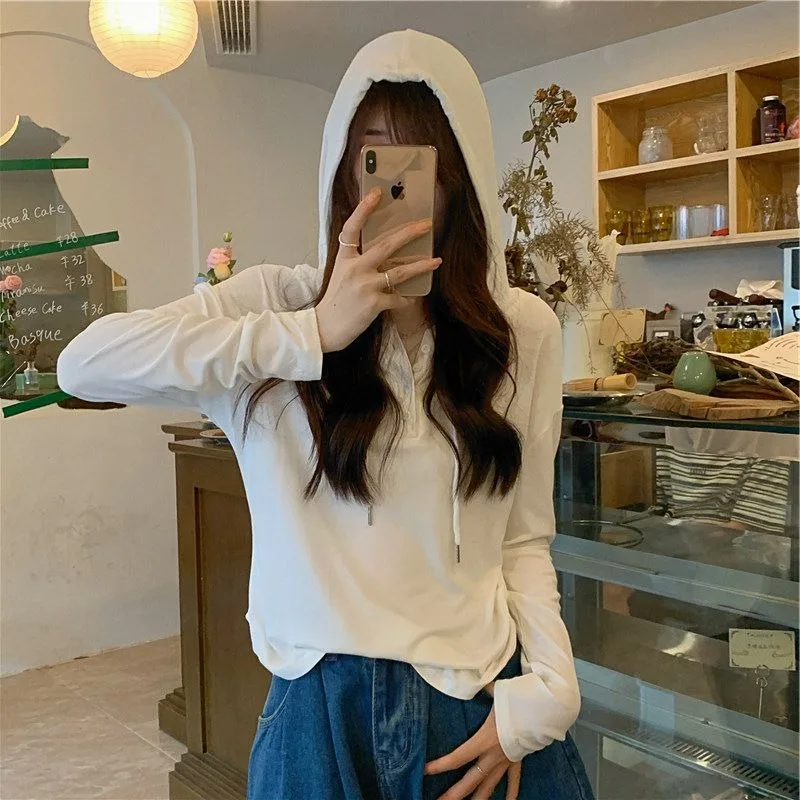 المألوف الحد الأدنى الخريف رقيقة مقنعين البلوز للنساء تنوعا مزاجه بأكمام طويلة تي شيرت النمط الغربي