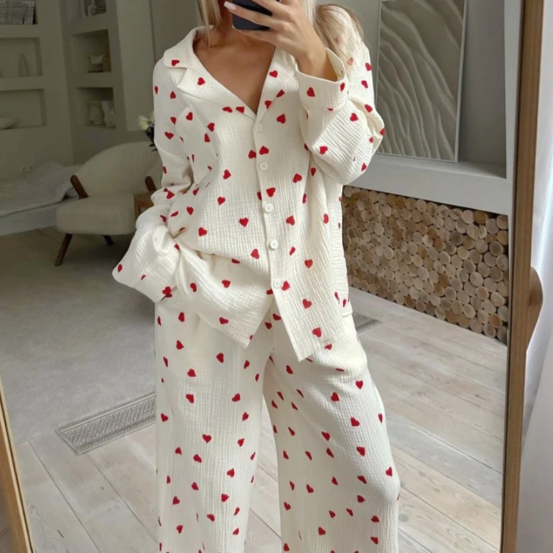 

Лидер продаж, комплект с принтом «Любовь», осень 2021, новый стиль, повседневные модные брюки с длинными рукавами, удобные брюки из чистого хлопка