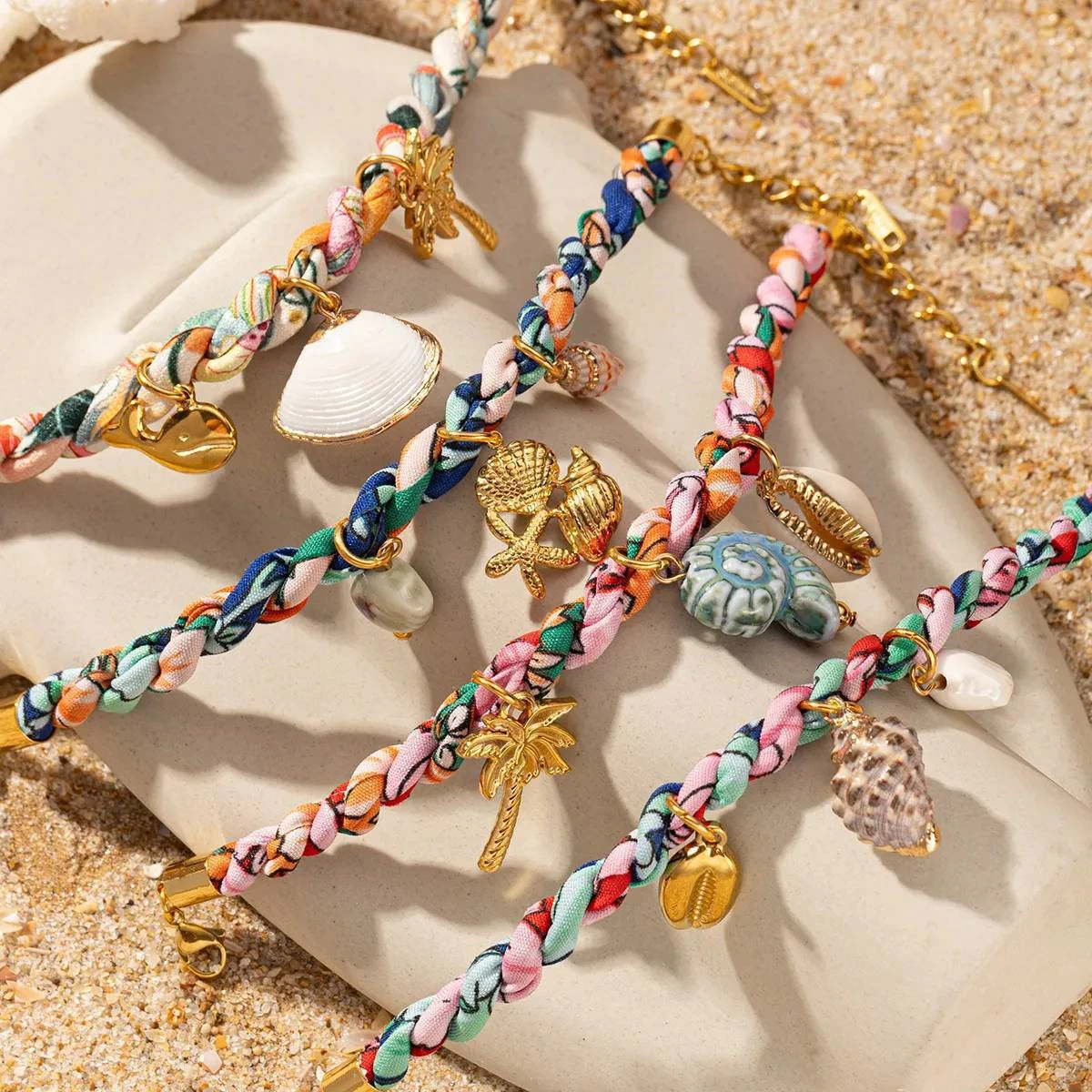 

New Colored Cloth Scallop Fried Dough Twists Chain Bracelet Female Marine Life Pendant Gold Plated Color Preservation