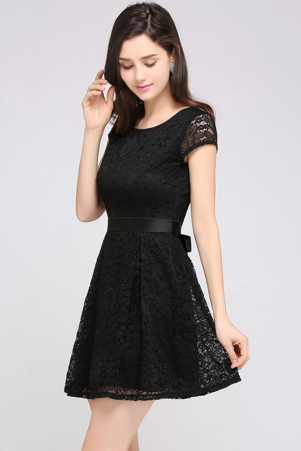 Elegant Cocktail Dresses With Belt Sexy Little Black Dress Illusion Lace Mini A-line V-back Backless Evening Party Gowns Vestido