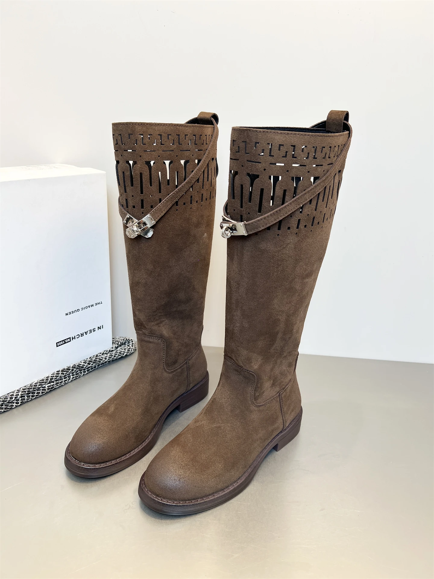 

2025 зимние французские офисные высокие сапоги, женские модные винтажные декоративные брюки высшего качества, женские сапоги до колена