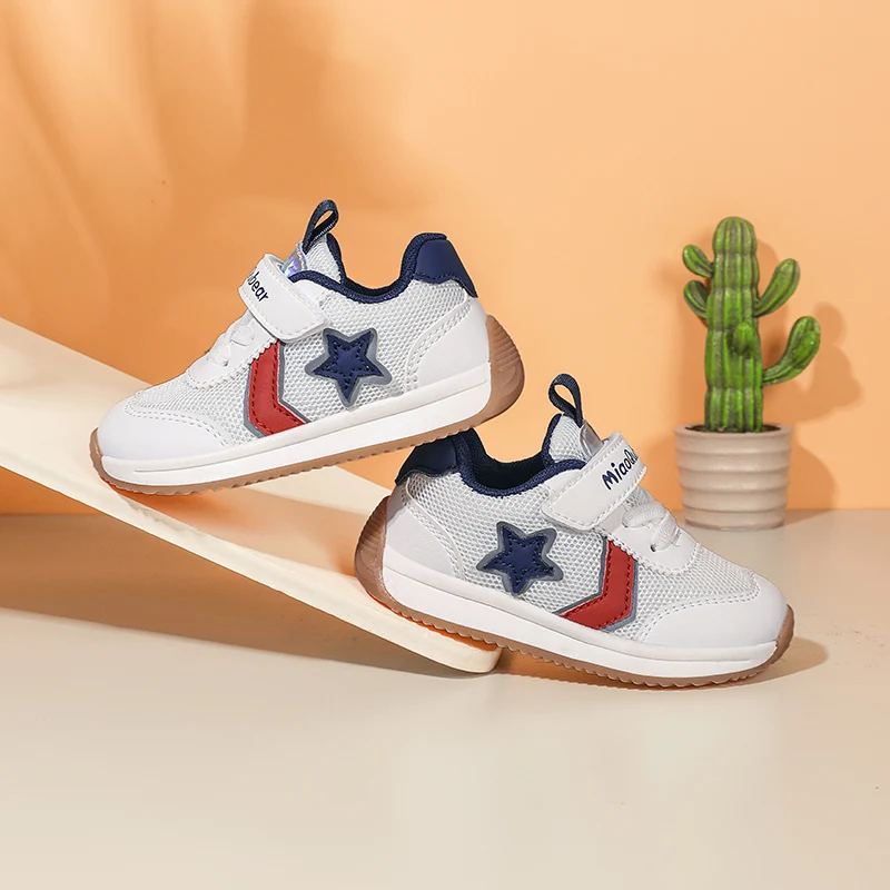 New Autumn Minimalist Low Cut Childrens Sports Shoes Lightweight Durable Running Shoes Comfortable and Supportive Casual Shoes