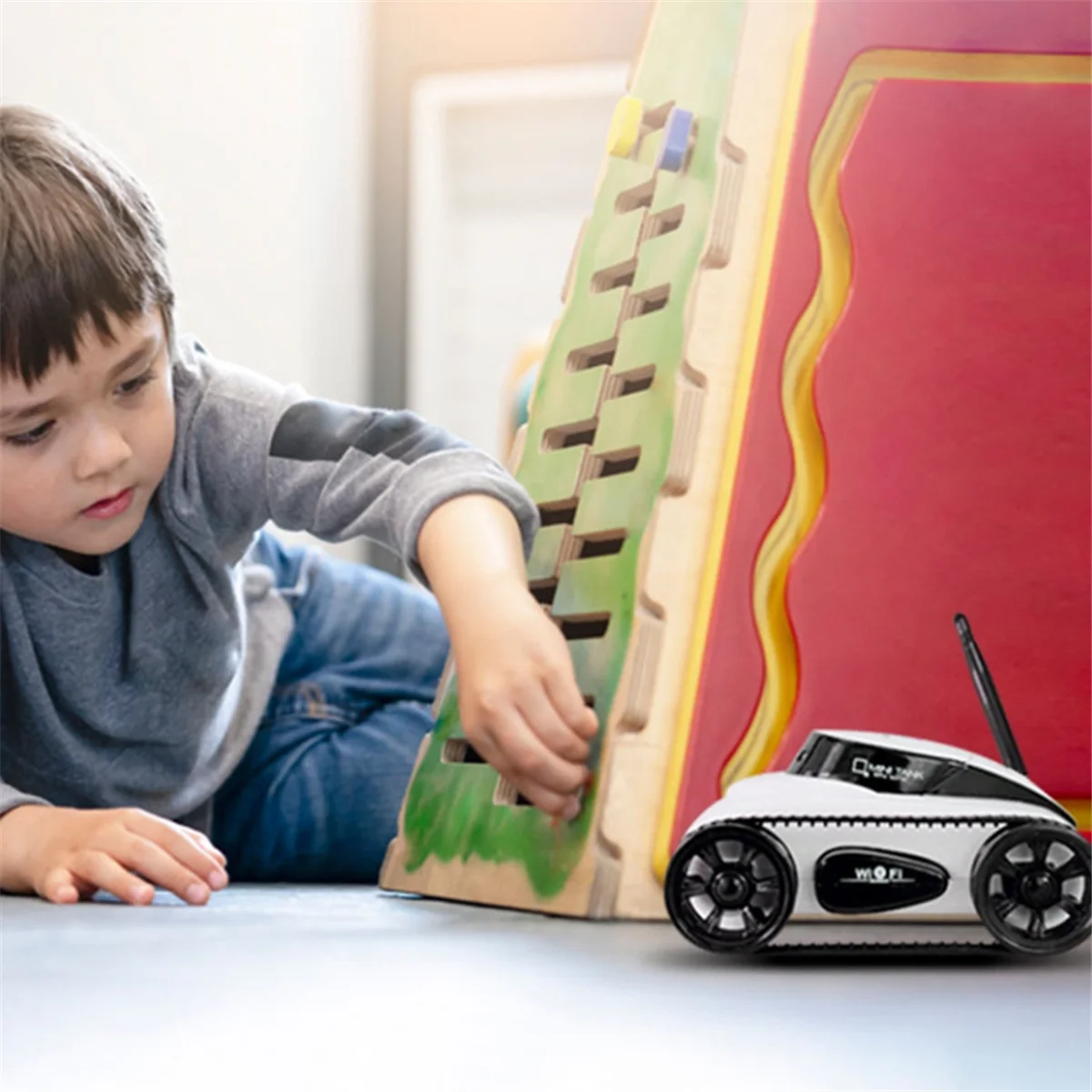 FPV WIFI RC coche calidad en tiempo Real Mini cámara de vídeo Control remoto Robot tanque aplicación inteligente juguete inalámbrico para niños