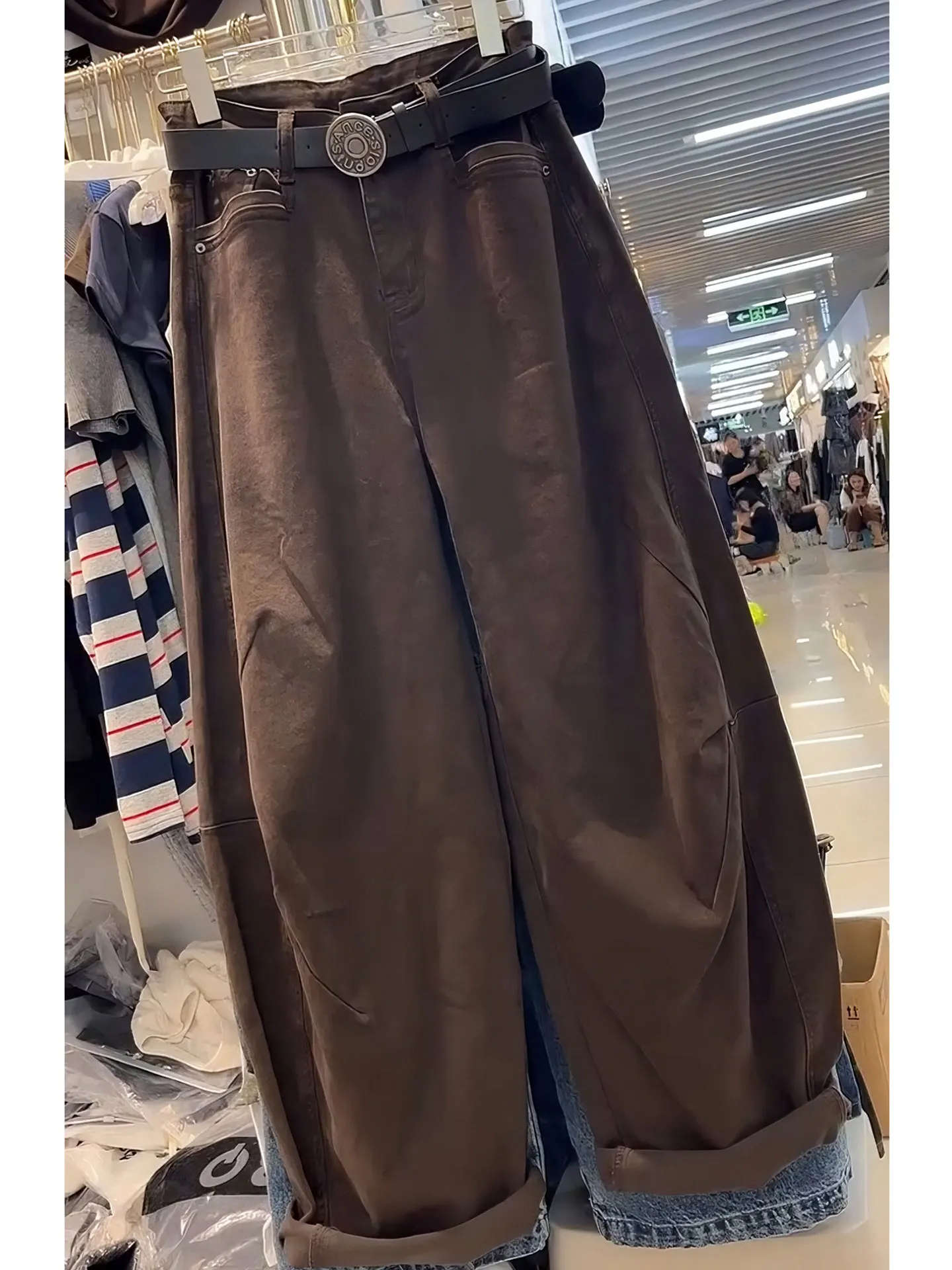 

Café Brown Wide Leg Denim Jeans Women's High Waist Straight Cut Casual Cotton Trousers for Pear Shaped Body Autumn New Style