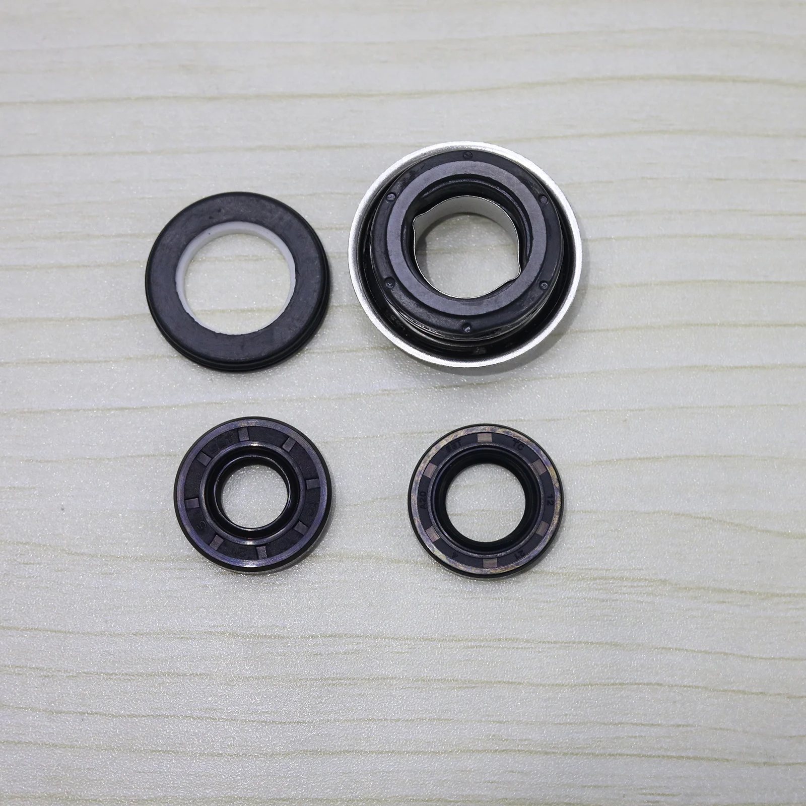 

Water Pump Mechanical Seal Kit for Yamaha Maxim X 700 XJ700X Apex RX10 RX10R RX10GT RX10LTGT RX10M RX10MT RX10RT RX10PS RX10PXT