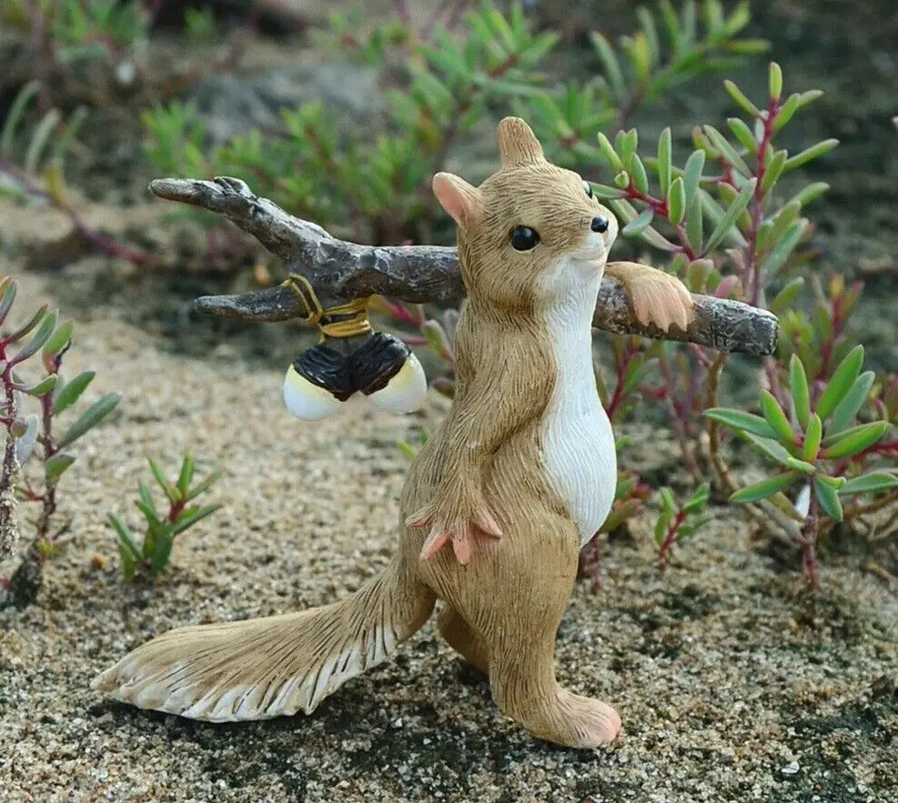 Squirrel Statue Garden Miniature Sculpture Tabletop Figurine Home Decor Gifts