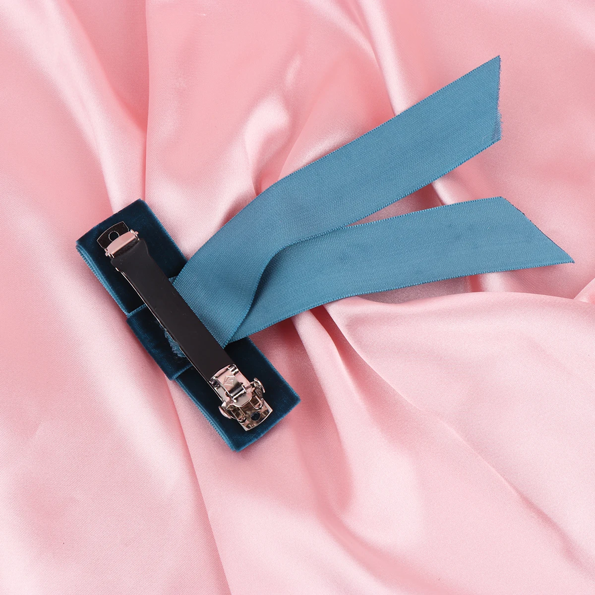 

1Pcs Large Bowknot Hair Clips Durable Spring Barrettes for Birthday Party Hair Pins Bowknot Barrette Bobby Pins