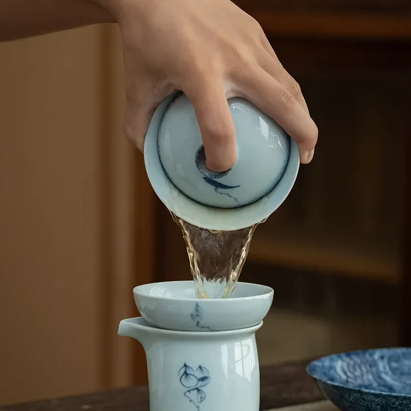 Chinese mainland hand painted lotus ceramic fat white cover bowl hand grab tea sancai bowl cup