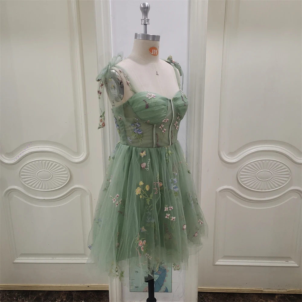 ZJ4013 2025 여름 신상 유럽 및 미국 외국 무역 이브닝 드레스 여성 의류 스트랩리스 섹시 자수 레이스 드레스