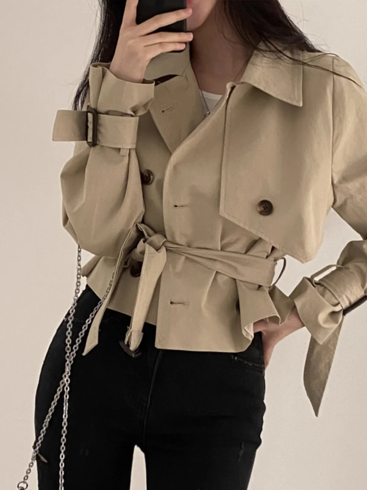 シックなレトロベルト付きショートコートジャケット女性のダブルブレストポロカラールーズフィット秋アウター韓国スタイルピュアカラー