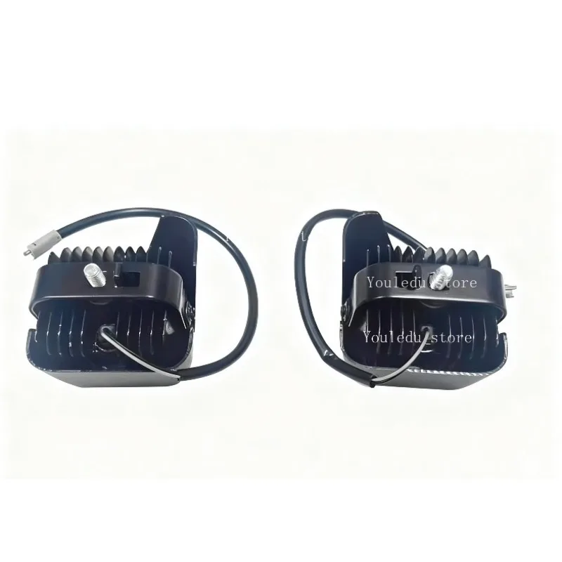 

Подходит для QJ600-7F Qianjiang Xiao 600, передних левых и правых противотуманных фар, прожекторов, декоративных крышек и защитных панелей.