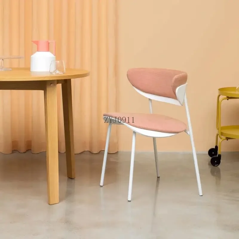Nordic Home Designer Moderner, einfacher, stapelbarer Stuhl mit Rückenlehne, Esszimmerstuhl