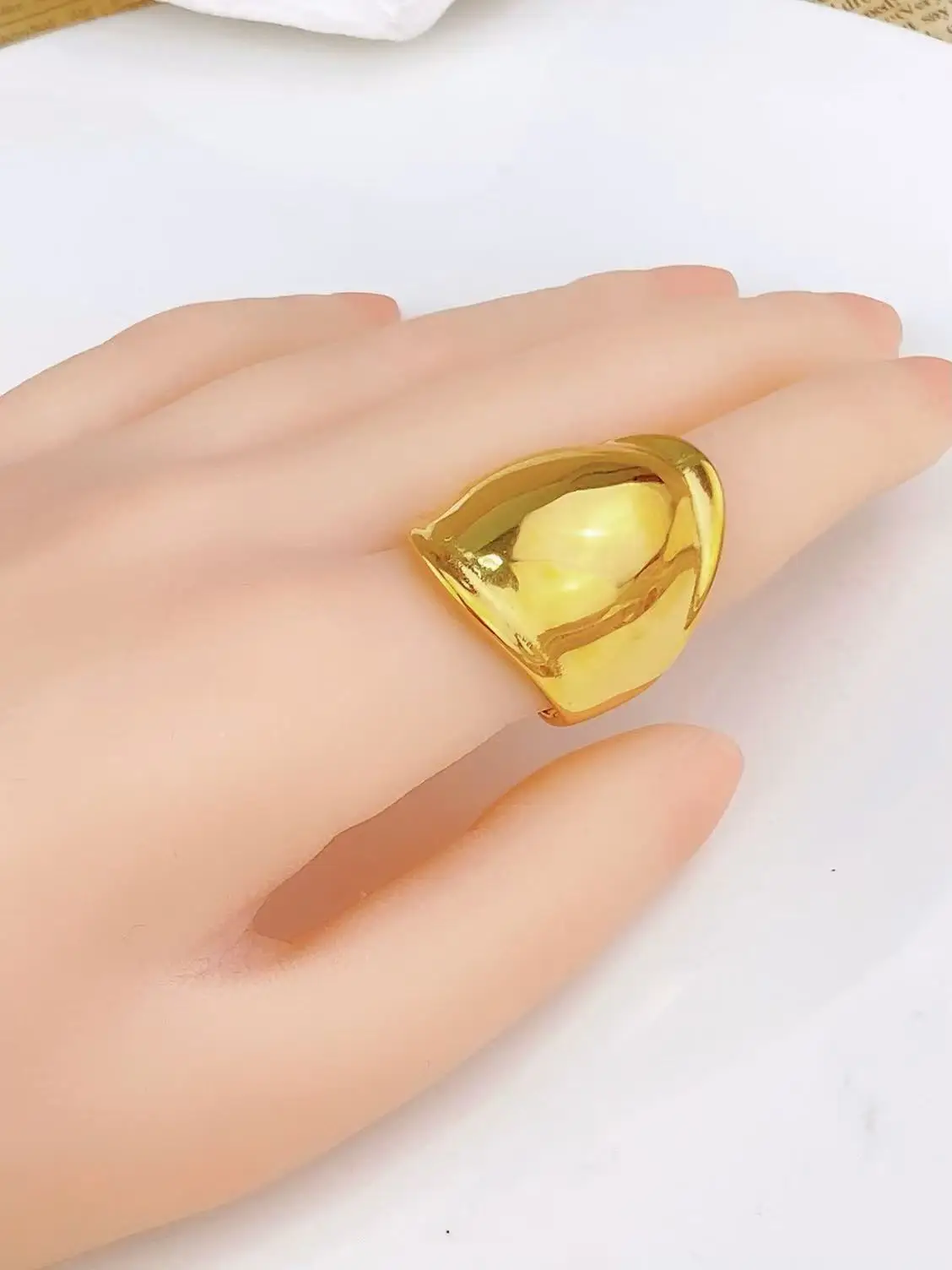 Cross border European and American Ins exaggerated fashion oval mirror titanium steel color preserving ring