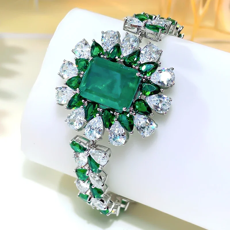 

Desire Fashionable and Versatile, Artificial Emerald 925 Sterling Silver Bracelet Set with High Carbon Diamond Banquet