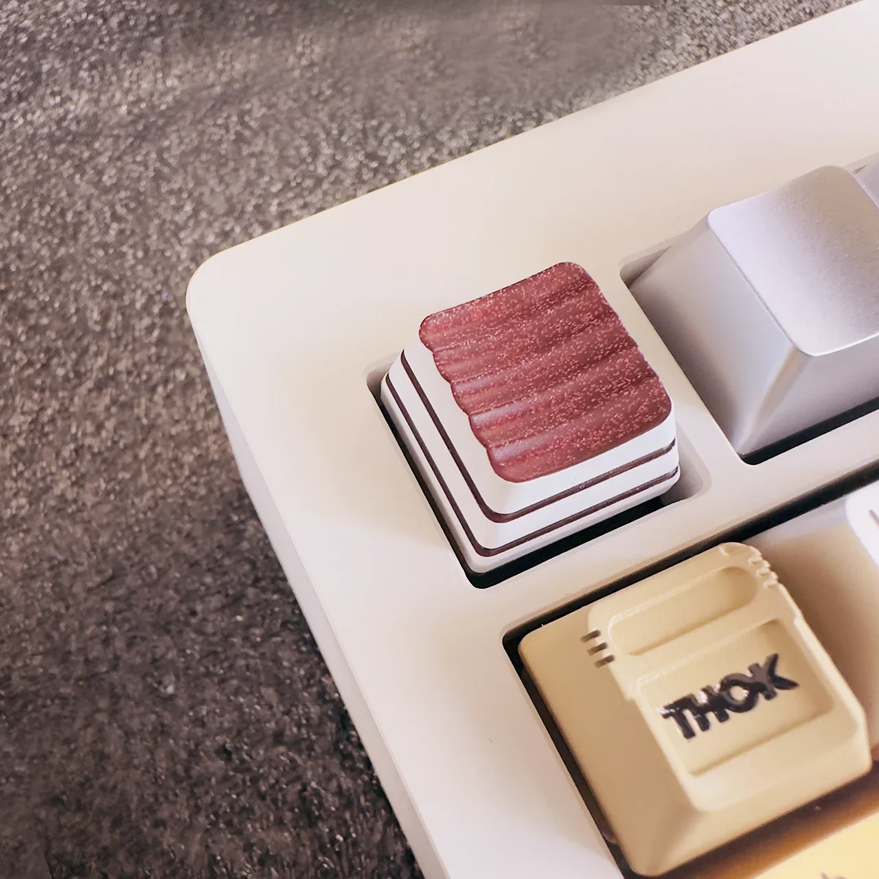 

Metal Keycaps - Tiramisu Painting 3D Micro Engraved Brass Personalized Metal Keycaps