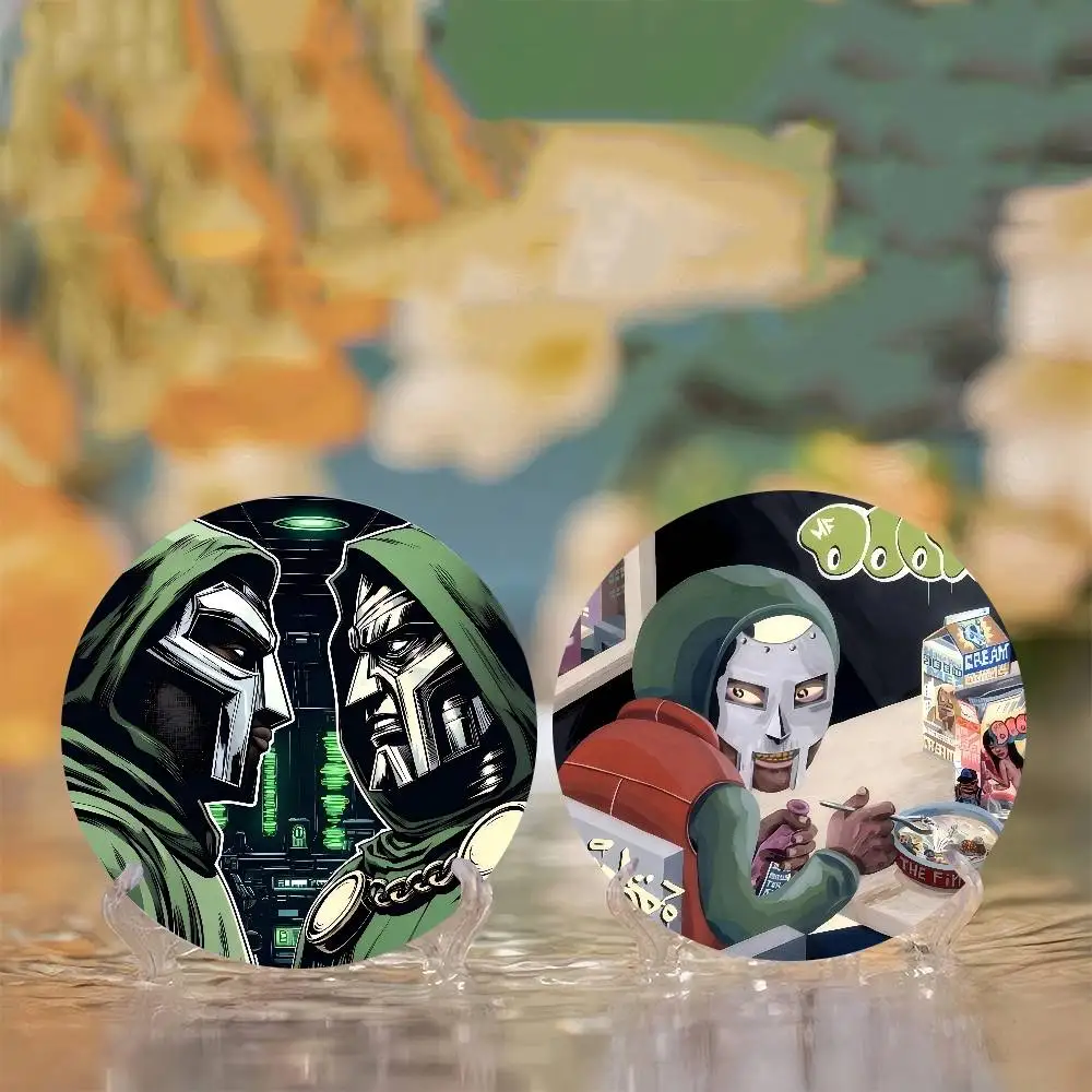 MF Doom دبابيس الإبداعية مضحك جولة المفاجئة في بروش شارة حقيبة الظهر قبعة اكسسوارات مجوهرات هدايا لصديق