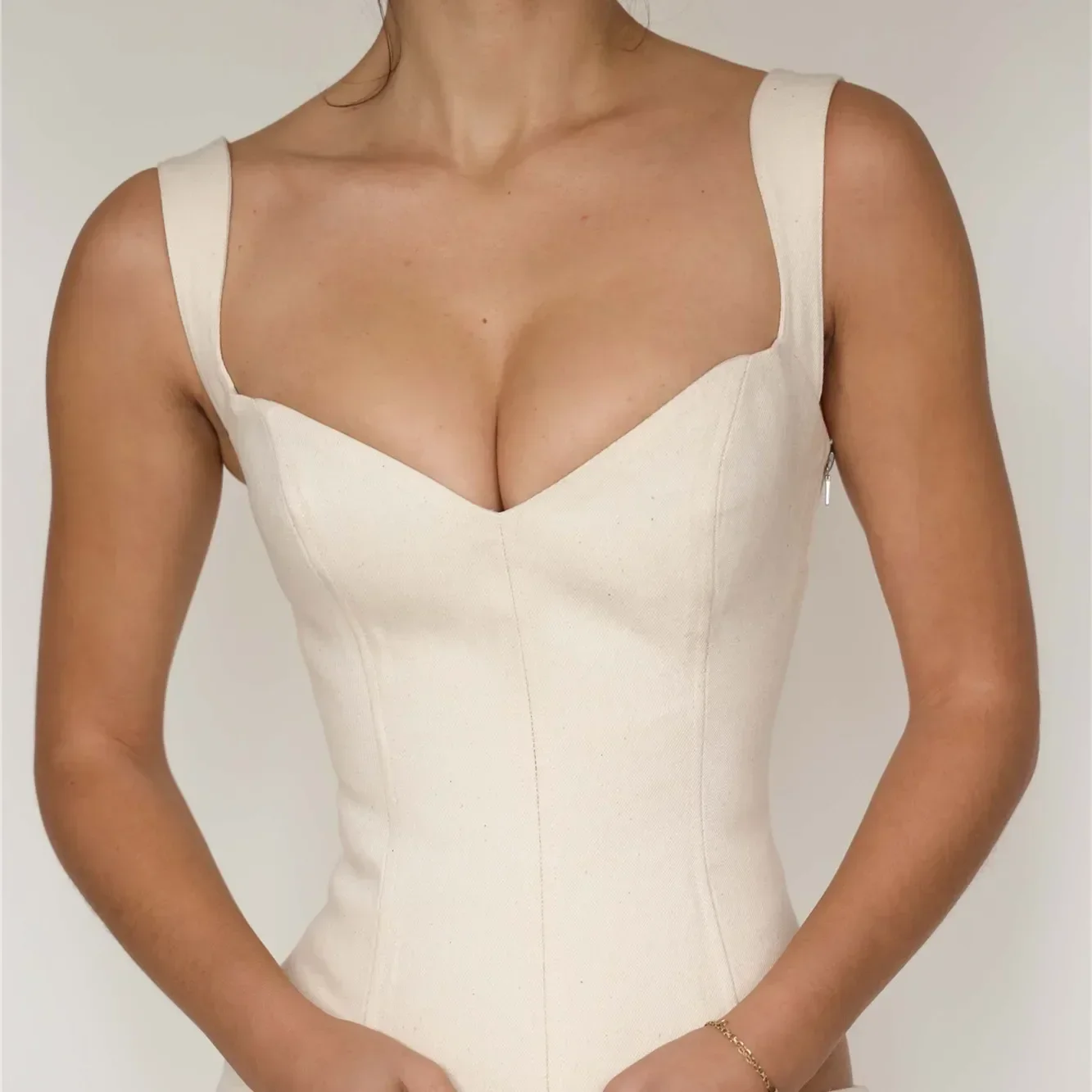Camisola sin mangas con hombros descubiertos y cuello en V para mujer, camiseta sin mangas corta elegante, camisola sin espalda de corte bajo, chaleco corto, ropa de calle
