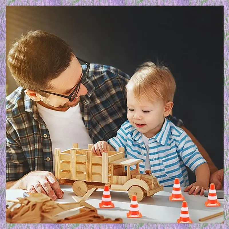 L81A 2025-14 Buah Mini Simulasi Keselamatan Kerucut Segitiga Kerucut Tanda Parkir Jalan Penghalang Jalan, Tanda Kecil