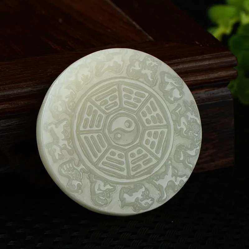 

The New Natural Green Jade Zodiac Round Brand, A National Style Pendant Suitable for Both Men and Women