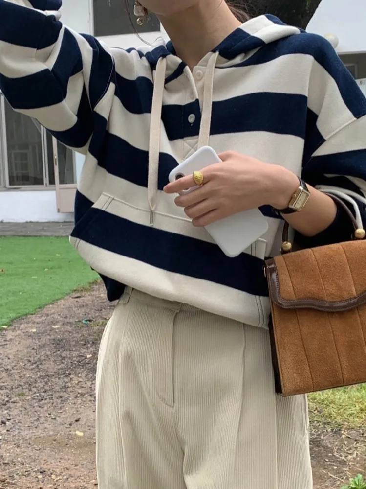 Damska bluza z kapturem w retro paski, hit sezonu, luksusowa, swobodna, modna bluza, szykowna, bez marki...