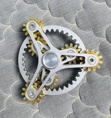 

Nine-tooth linkage fingertip gyro gear linkage decompression toy