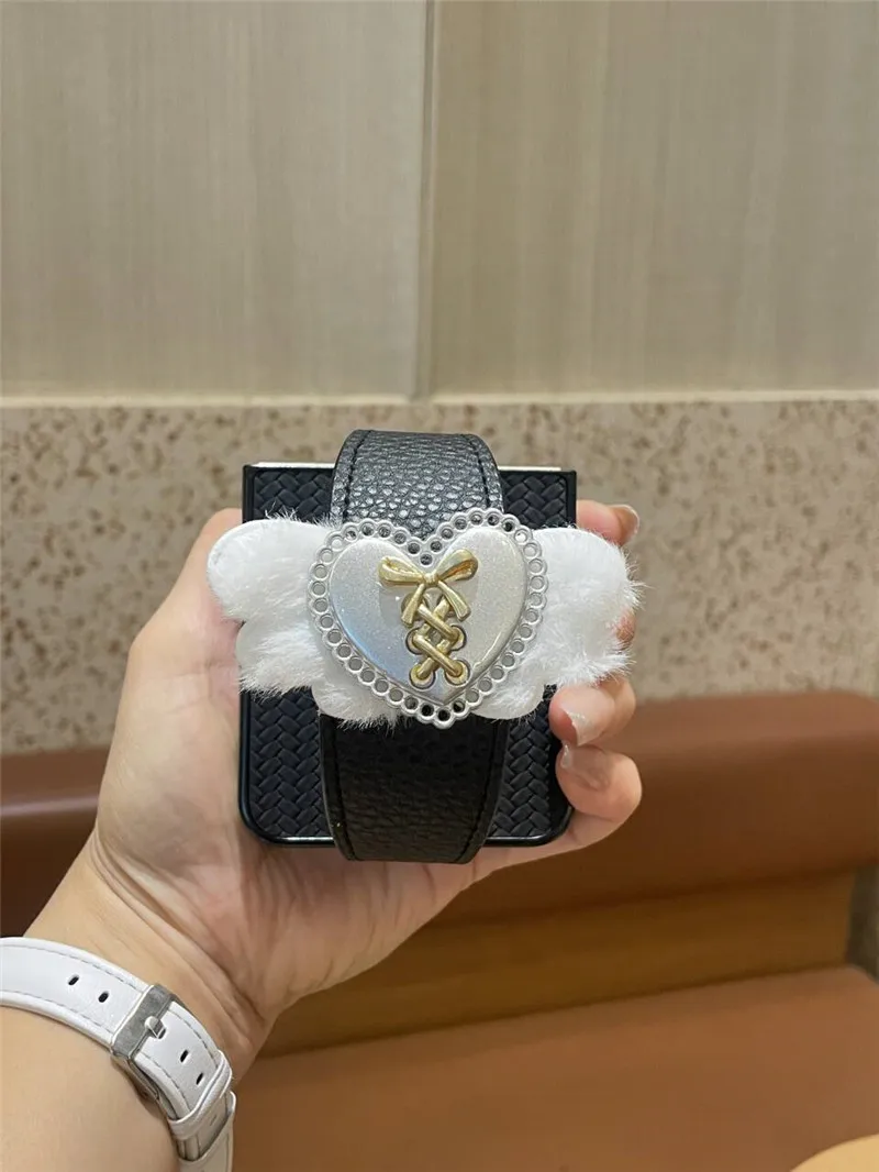 Cute cartoon Santa Claus Holder Stand Case for Samsung Galaxy Z Flip6 Case Z Flip5 Cover Z Flip4 Flip7 Razr50 ultra Razr60 ultra