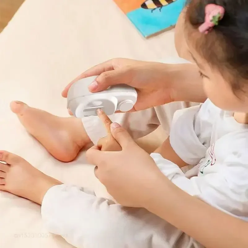 Imagem -04 - Xiaomi-aparador Elétrico de Unhas para Adultos e Bebês Cortador Automático de Unhas Apontador com Luz Led Aparador de Segurança
