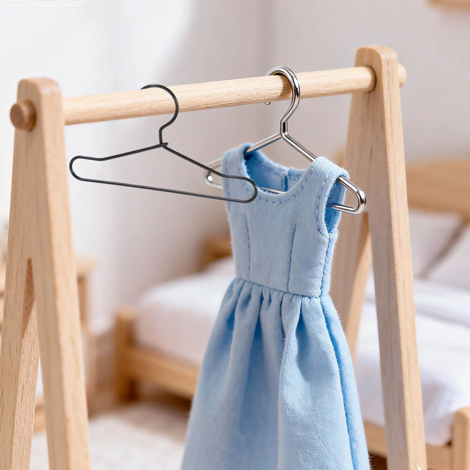 50Pcs Metal Mini Clothes Hangers for Dollhouse Wardrobe Display Storage Tiny Coat Rack Realistic Miniature Accessories