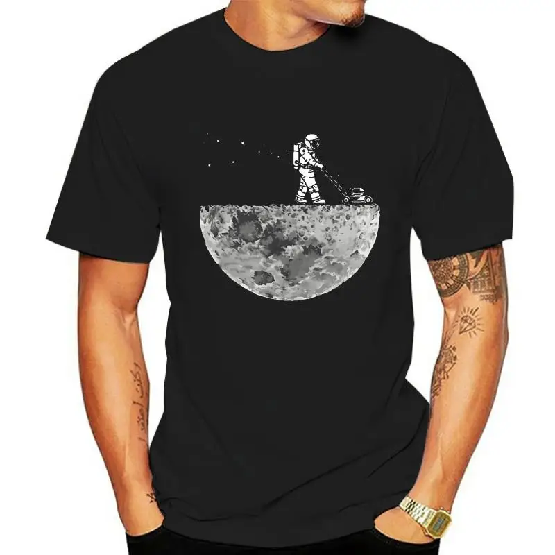 Printed Men T Shirt Cotton O-Neck tshirts Astronaut mowing the moon Short-Sleeve Women T-Shirt