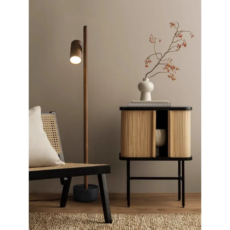 Advanced floor lamp creative living room bedroom reading lamp medieval Nordic simple solid wood