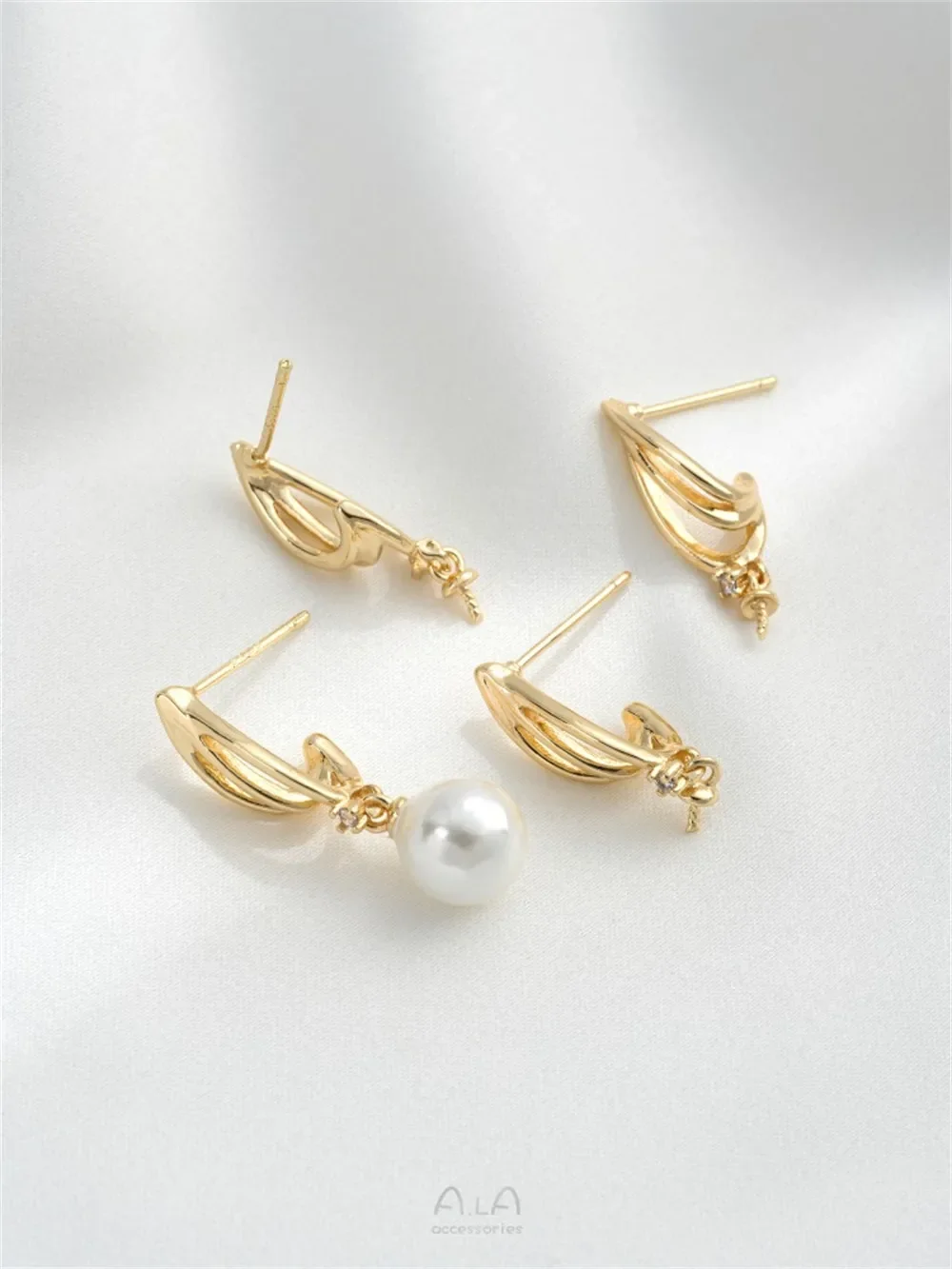 

14K Gold-Color High-quality Hanging Sheep Eye Stud Earrings 925 Silver Needle DIY Sticky Pearl Hand-made Earring Accessories