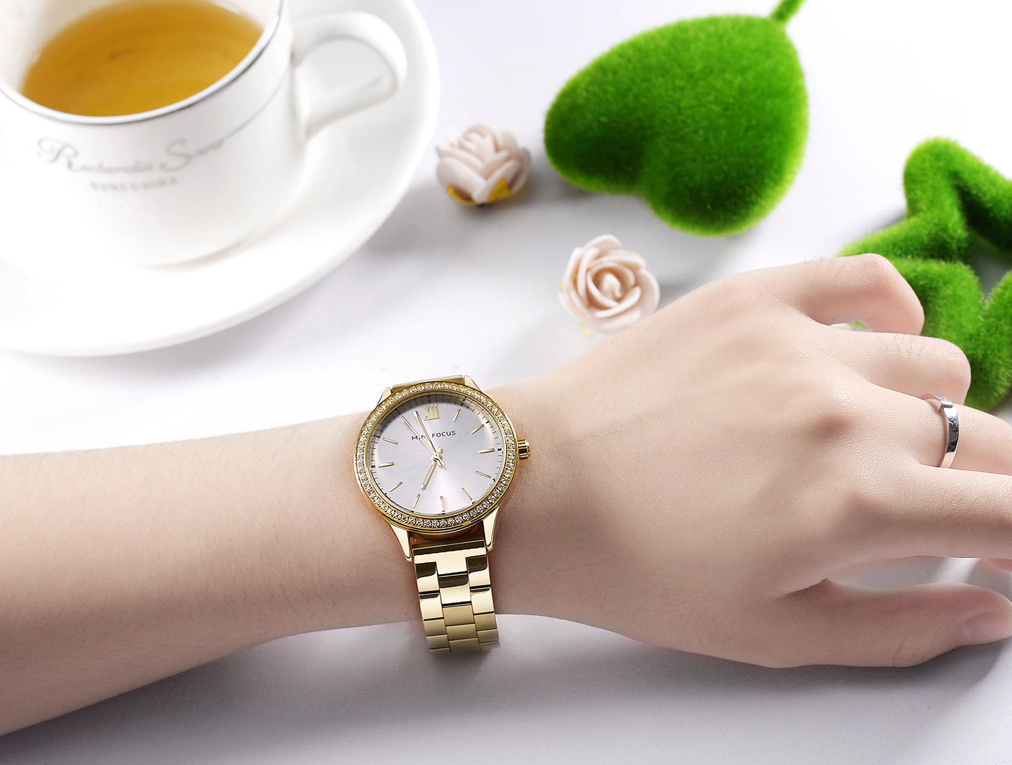 High Quality MINI FOCUS MF0043L Women Dress Quartz Watches Luxury Gold Stainless Steel Band Waterproof Luminous Hands Lady Watch