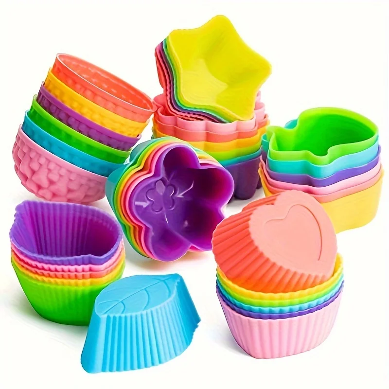 6-piece set of randomly colored silicone baking cups - round, heart-shaped, and star shaped, suitable for pancakes, cupcakes, an