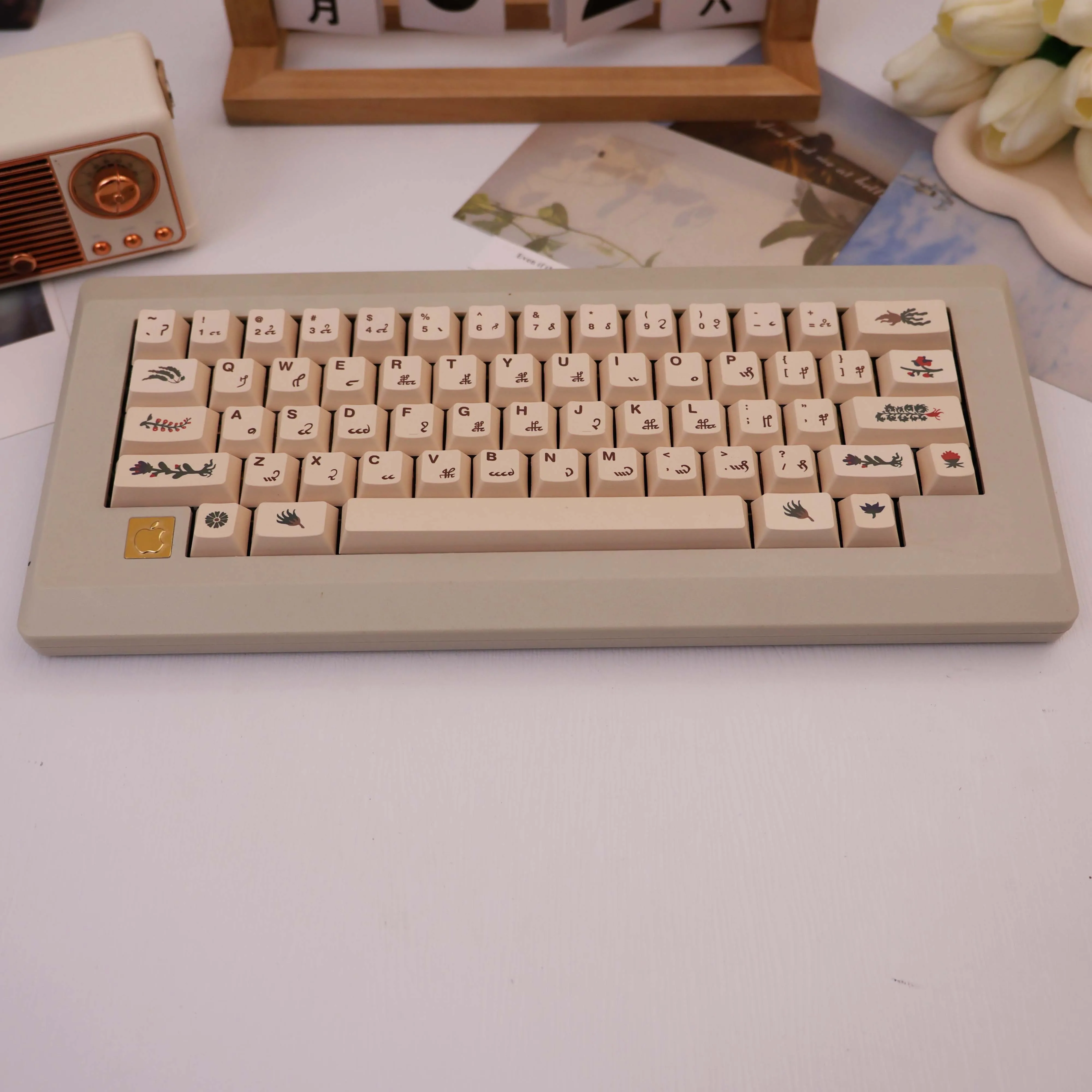 137 Keys Retro Manuscript PBT Dye Sub Cherry Profile Keycaps with 7U Split Space for 61/68/87/104 MX Switch