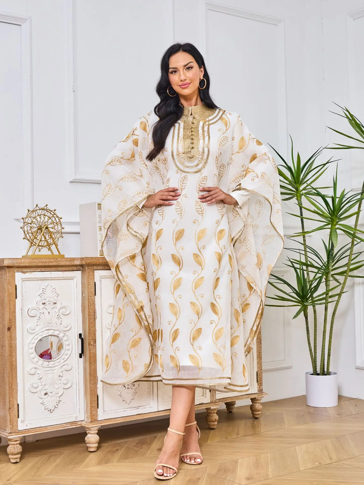 

Ramadan Middle East Saudi Arabia Morocco Cotton Embroidery Gold Ribbon Muslim Fashion Robe Vest Two Piece Islamic Robe Set