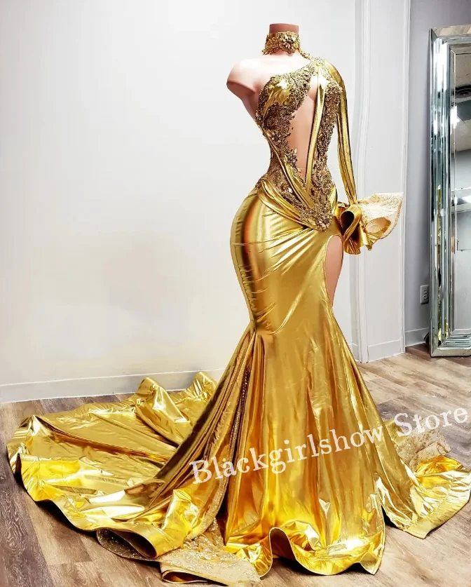 Luxurious Gold Long Prom Dress 2024 For Women Shiny High Neck One Shoulder Sleeves Diamond Beads Mermaid High Slit فساتين طويلة